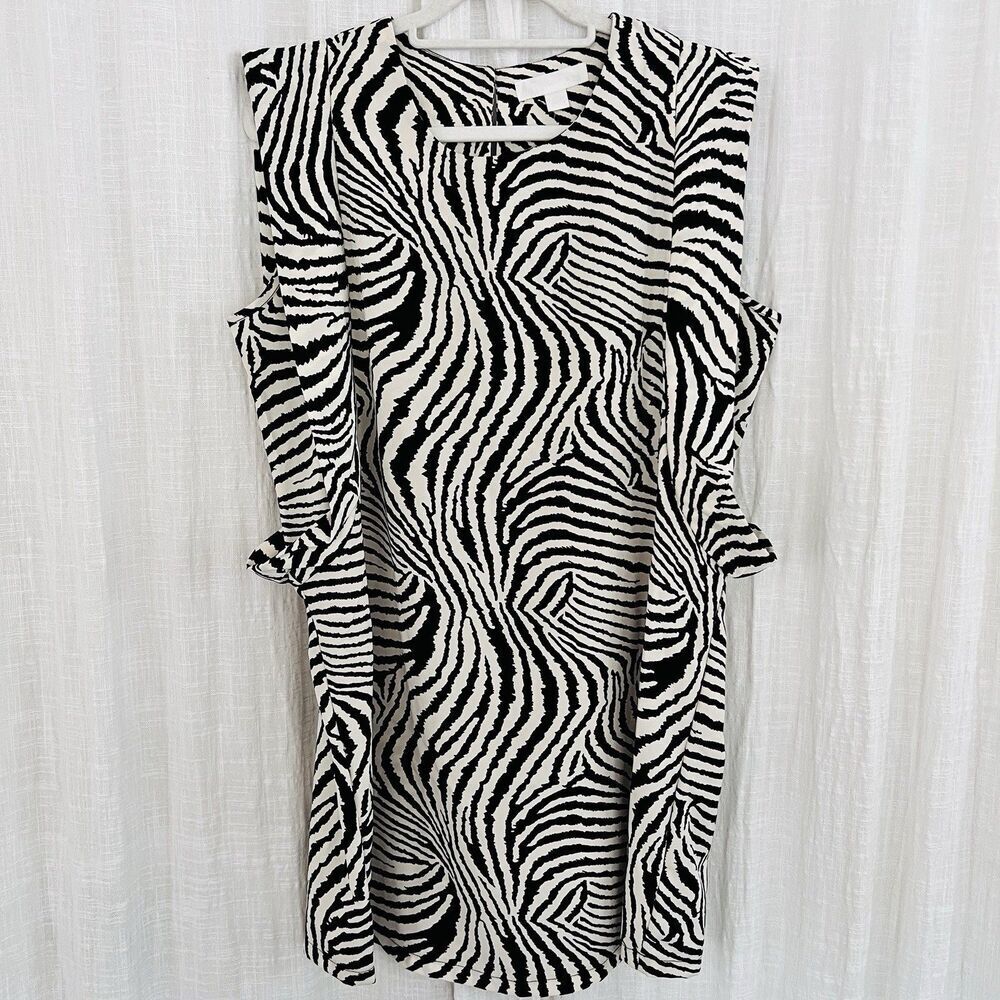 NWT Lumiere Black & White Zebra Print Ruffly Flowy Breezy Blouse - Size Large